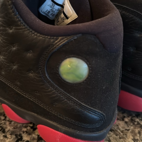 Air Jordan retro 13 Dirty bred Red black cat playoffs Sneakers EUC 10.5 - Picture 17 of 17